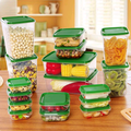 17 Conteneurs alimentaires en plastique